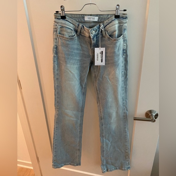 Light Low Rise Jeans - Picture 2 of 4